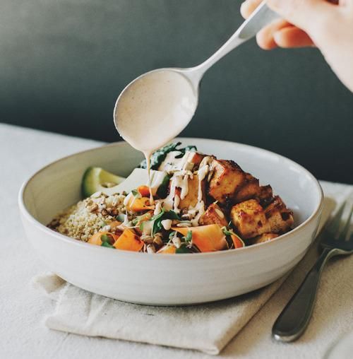 Delicious Dinner Bowls: Hippie Bowl from Sprouted Kitchen | The Health Session