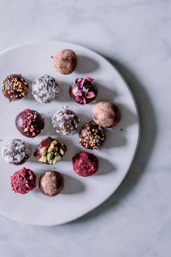 Healthy Chocolate Recipes: Adaptogen Coconut Cacao Bliss Balls from Local Milk | The Health Sessions