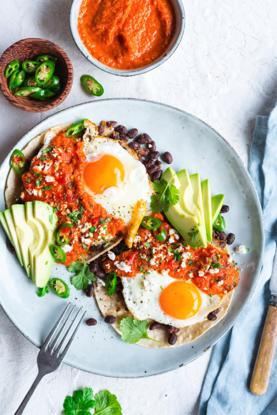 Healthy Brunch Recipes: Huevos Rancheros from The Hungry Cook | The Health Sessions