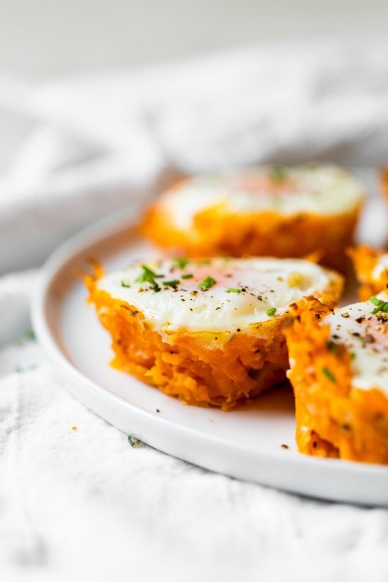 Healthy Egg Dishes: Baked Sweet Potato Egg Cups from Skinnytaste | The Health Sessions