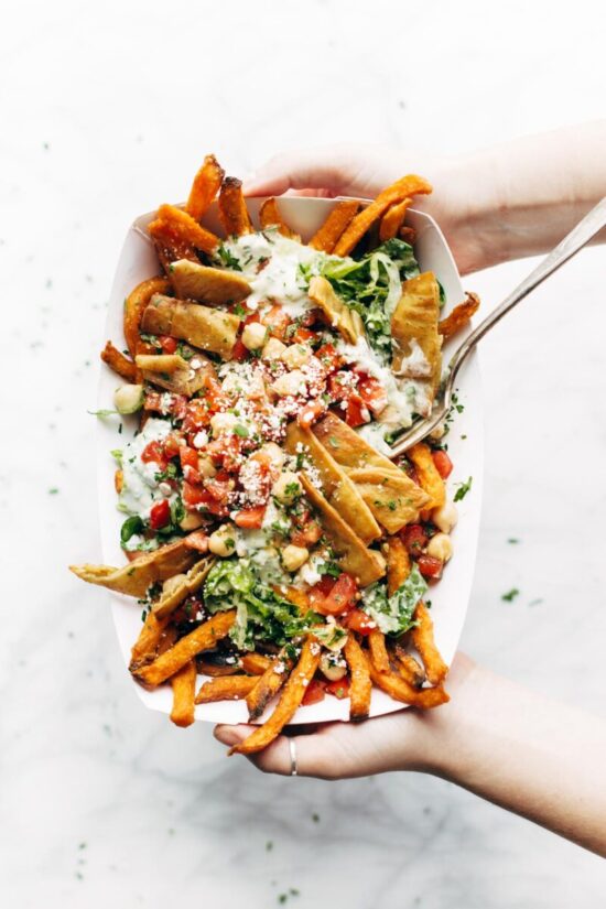 Healthier Fast Food: Loaded Mediterranean Street Cart Fries from Pinch of Yum | The Health Sessions