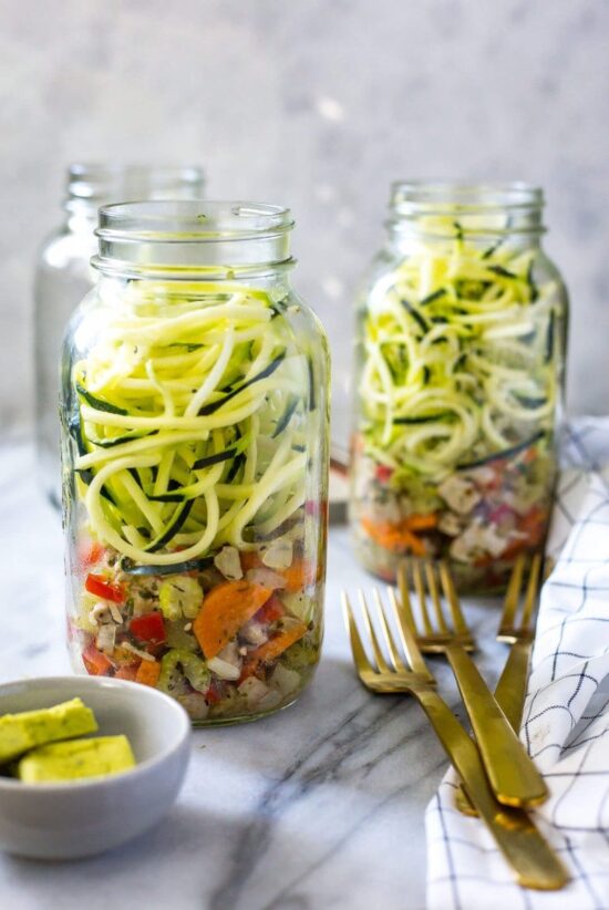 Gluten-Free Lunch Box: Spiralized Zucchini Chicken Noodle Soup Jar from The Girl on Blood | The Health Sessions