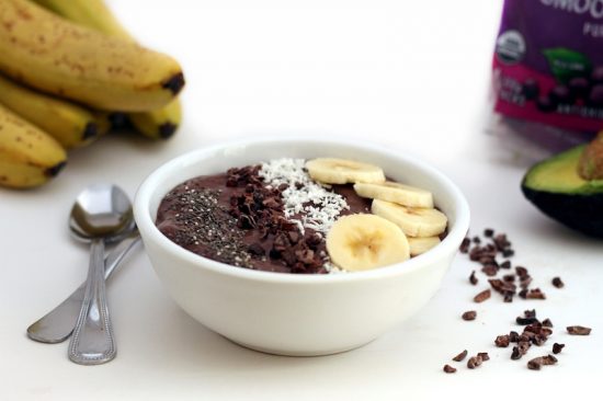 Recovery-Boosting Recipes: Banana Cacao Avocado Acai Bowl from Hummusapiens | The Health Sessions