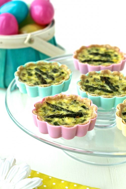 How to Enjoy More Spring Vegetables Every Day:Mini Spring Vegetable Quiches from The Foodie Physician | The Health Sessions