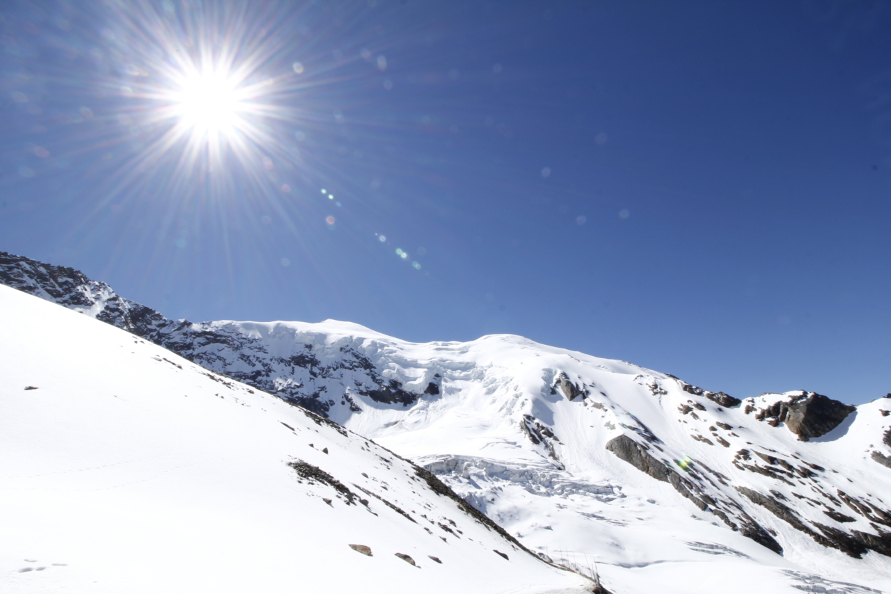 Seasonal Affective Disorder: 7 Self-Help Tips to Beat the Winter Blues | The Health Sessions