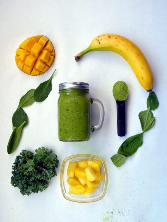 Enjoy Spring Vegetables: Matcha Green Tea Smoothie from Living Fresh Daily | The Health Sessions