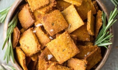 Heathy Movie Night Snacks: Sweet Potato Paleo Crackers from A Saucy Kitchen | The Health Sessions
