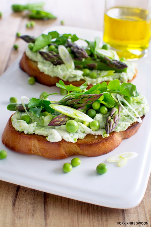 How to Enjoy More Spring Vegetables Every Day: Fresh Pea and Ricotta Tartine from Fork Knife Swoon | The Health Sessions