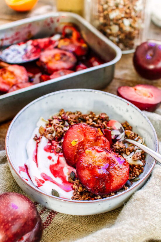 Healthy Stone Fruit Recipes: Roasted South African Plums from Healthy Twists | The Health Sessions