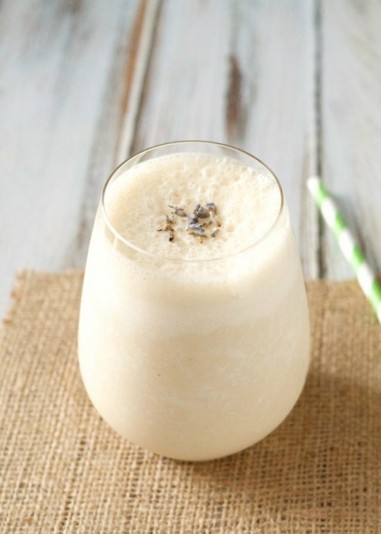 10 Tea Recipes: Jasmine Tea Infused Peach Smoothie from Mid-Life Croissant | The Health Sessions