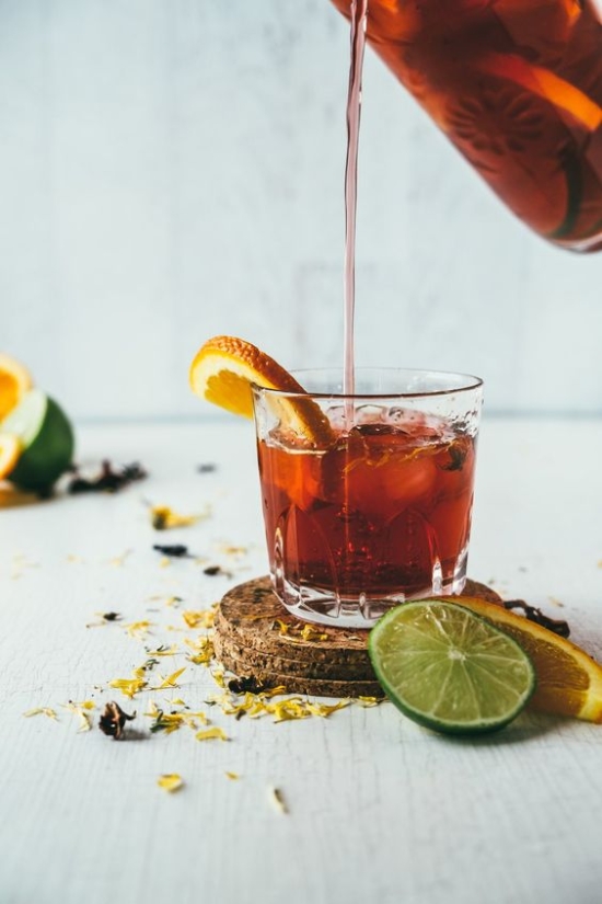 Reduce Your Refined Sugar Intake: Maple Water Herbal Iced Tea from Sweet Lizzy | The Health Sessions