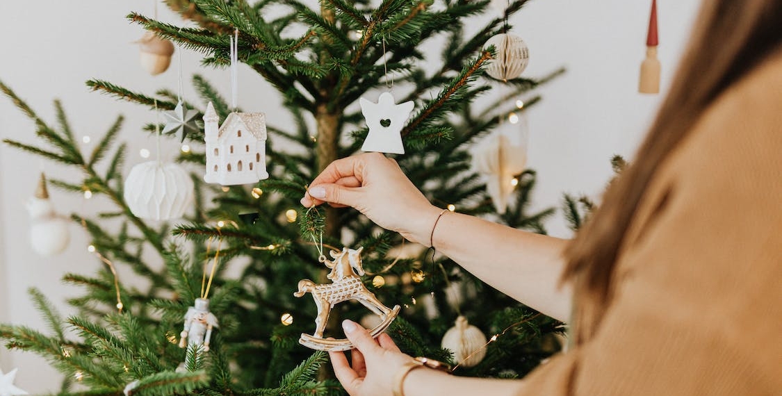 34 Ways to Have a Happy Holiday Season at Home | The Health Sessions