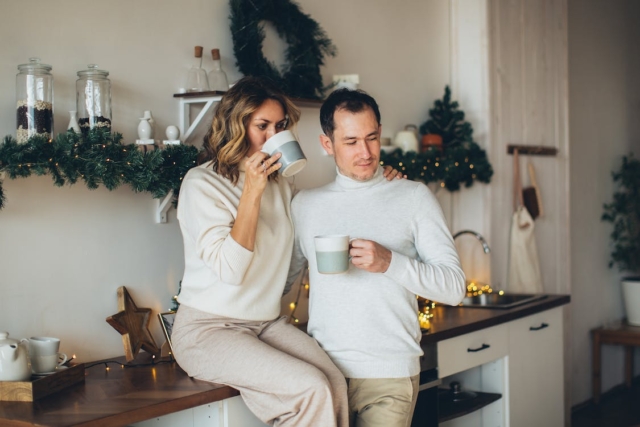 34 Ways to Have a Happy Holiday Season at Home | The Health Sessions