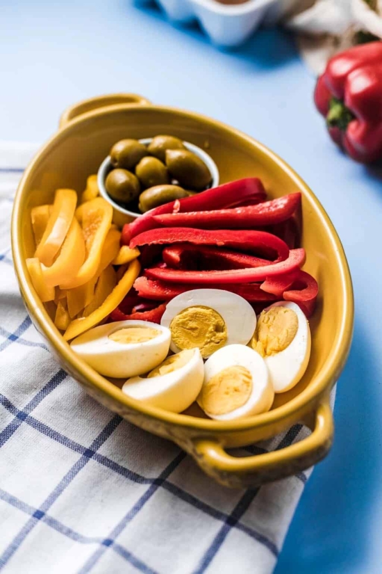 How to Eat the Rainbow: Hard Boiled Egg with Veggies from Abbey's Kitchen | The Health Sessions