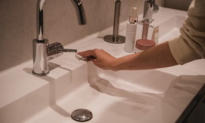 Housekeeping Hacks 101: How to Get Chores Done with Chronic Illness | The Health Sessions