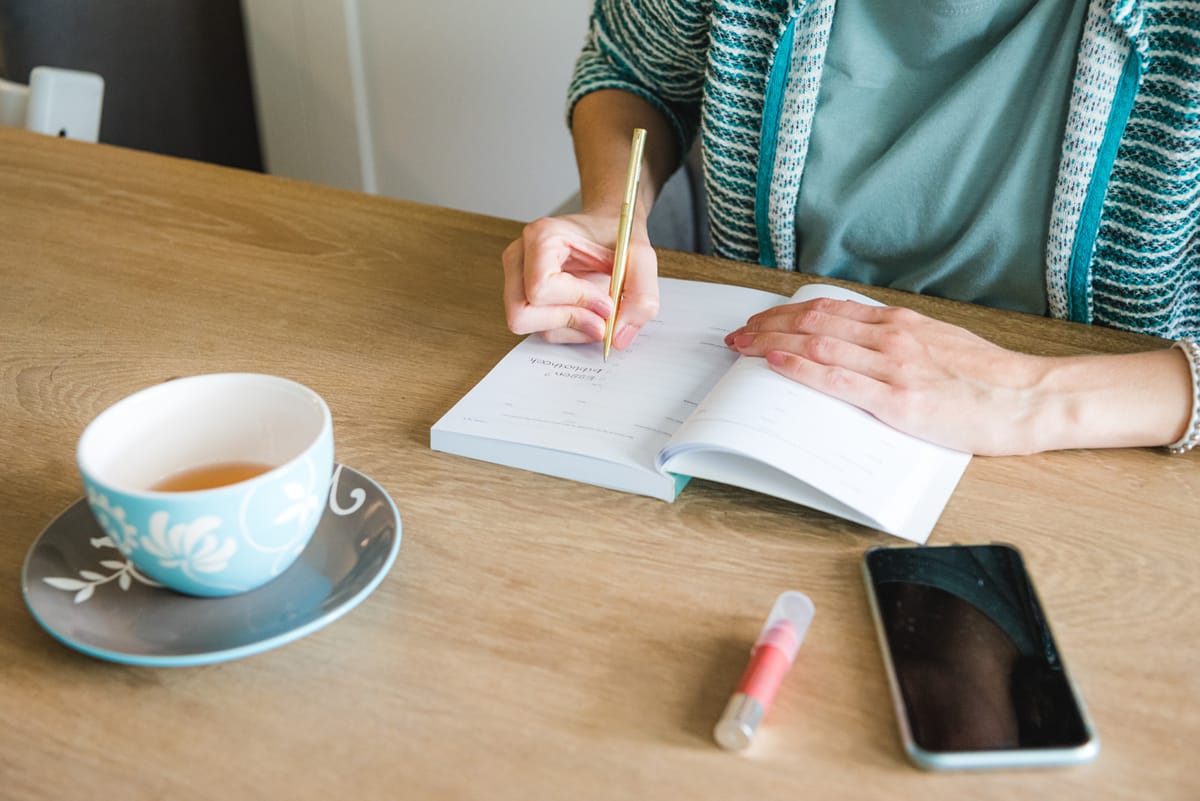 Why You Need a Digital Detox and 8 Ways to Unplug | The Health Sessions