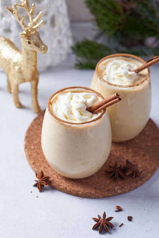 Festive Non-Alcoholic Drinks: Non-Alcoholic Eggnog Mocktail from Mocktail.net | The Health Sessions