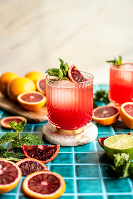 Festive Non-Alcoholic Drinks: Sparkling Mint and Blood Orange Mocktail from The G&M Kitchen | The Health Sessions