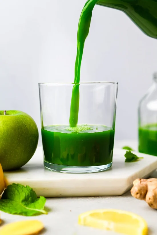 Healthy Drinks to Stay Hydrated: 15-Minute Blender Green Juice from Nysa's Kitchen | The Health Sessions