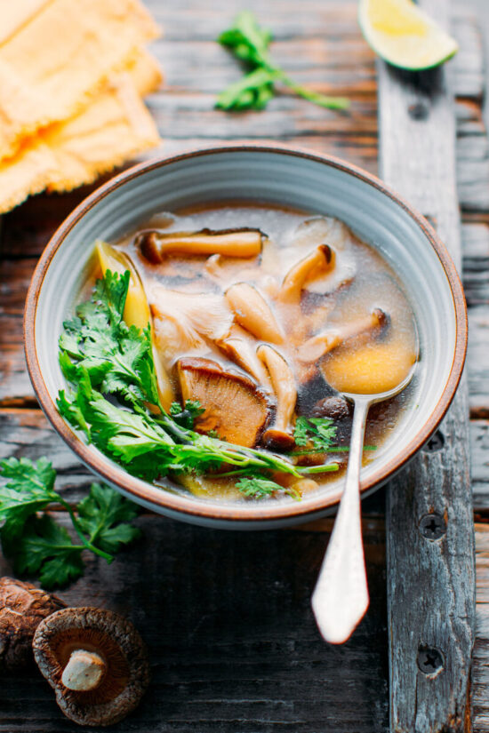 (Bone) Broth Recipes: Healing Lemongrass and Mushroom Broth from Full of Plants | The Health Sessions