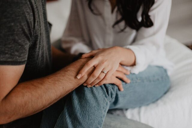 How to Deal with (In)dependence in Romantic Relationships with Chronic Illness | The Health Sessions