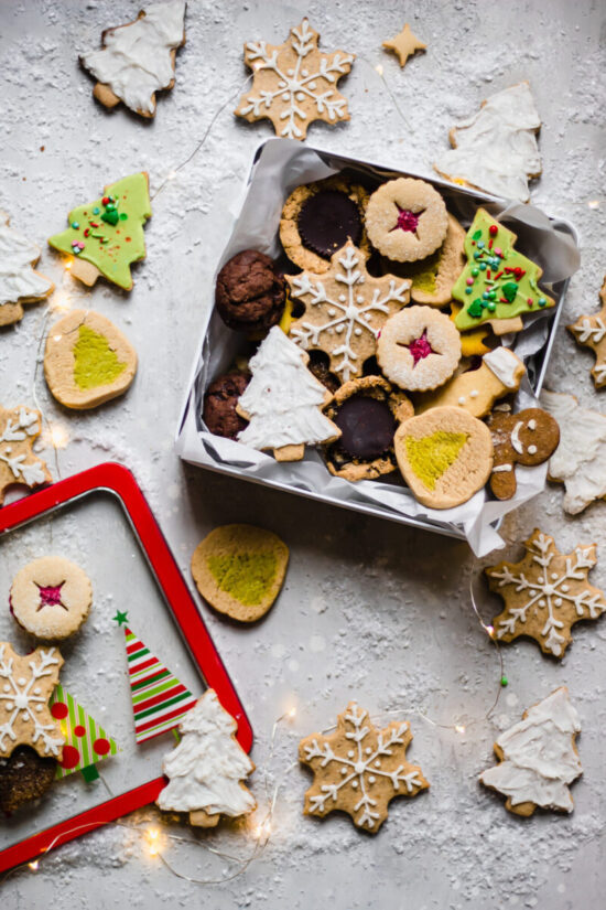 Healthier Holiday Baking: 40+ Healthy Christmas Cookies from The Banana Diaries | The Health Sessions