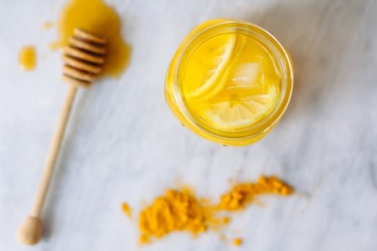 Recovery-Boosting Recipes: Turmeric Tea from Nutrition Stripped | The Health Sessions