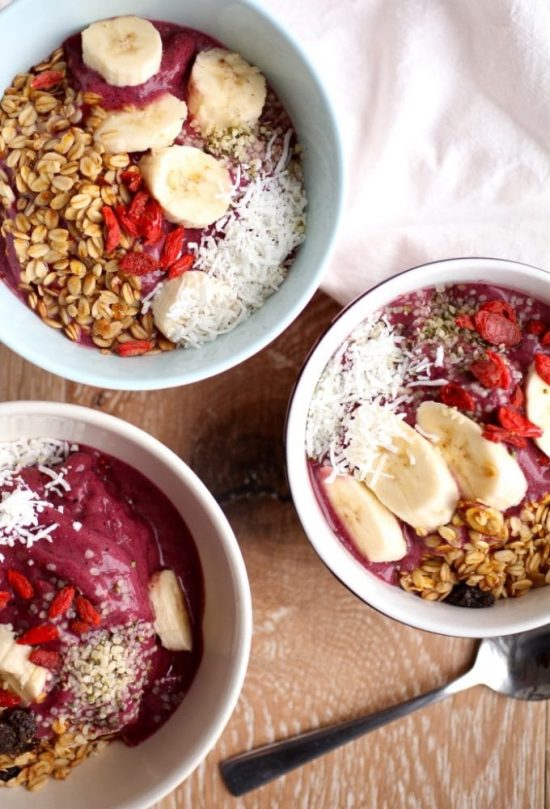 Popular Superfoods: Easy Goji Berry & Hemp Acai Bowls rom Nutrition in the Kitchen | The Health Sessions