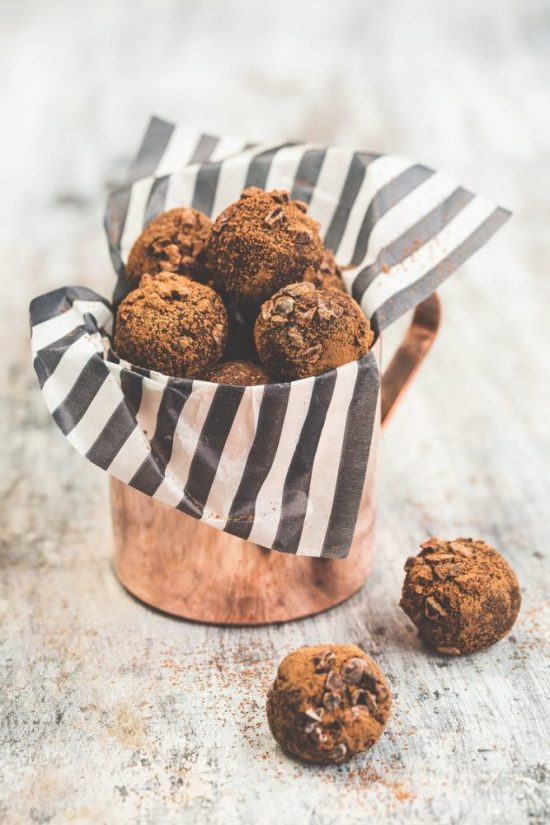 Popular Superfoods: Raw Cacao Truffles from The Kitchen Alchemist | The Health Sessions