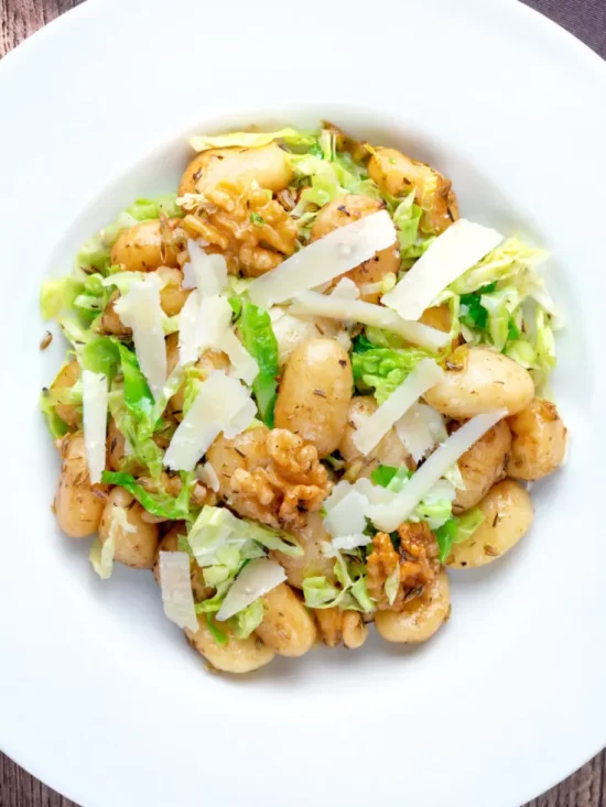 Quick Dinner Ideas: Quick Gnocchi with Cabbage and Walnuts from Krumpli | The Health Sessions