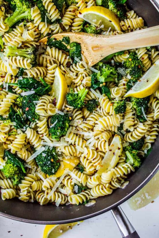 Quick Dinner Ideas: Lemon Broccoli Pasta from Krumpli | The Health Sessions